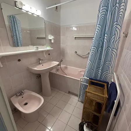Apartamento Royal Palm Juan Les Pins - 53m2 Avec Terrasse Ensoleillée 5e Dernier étage 200m De La